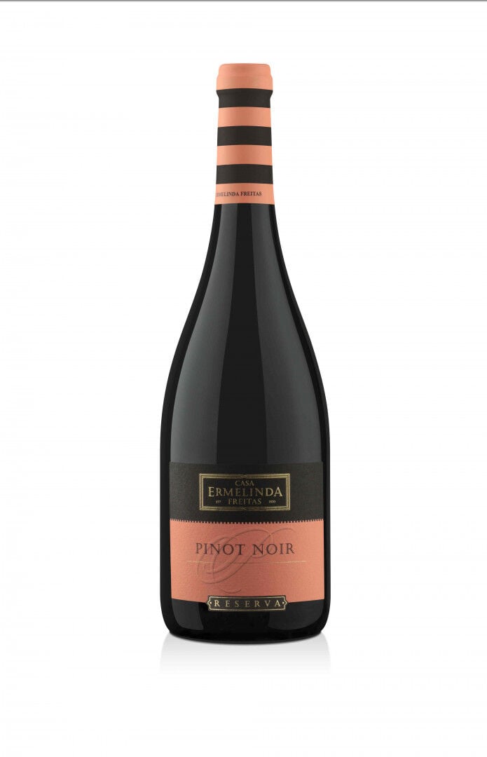 Vinho Tinto Península de Setúbal Dona Ermelinda Pinot Noir
