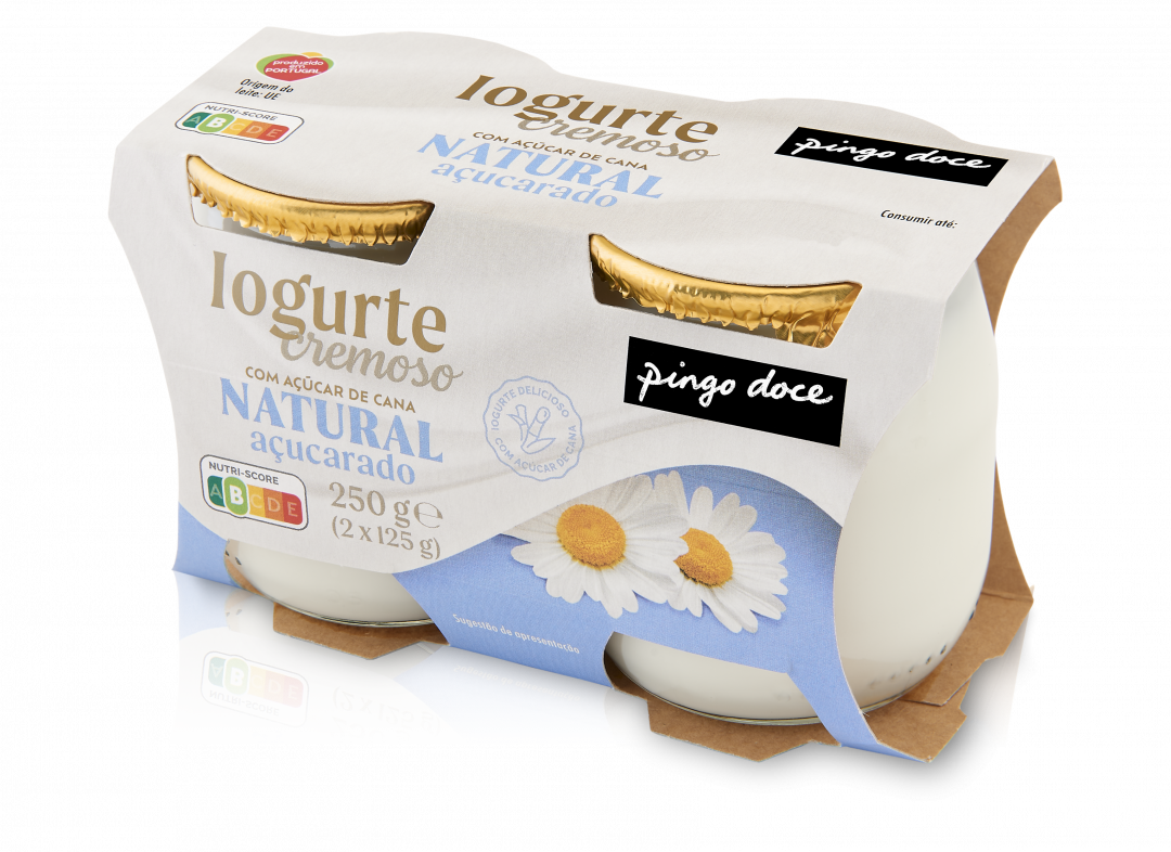 Iogurte Batido Natural Açucarado em Copo de Vidro